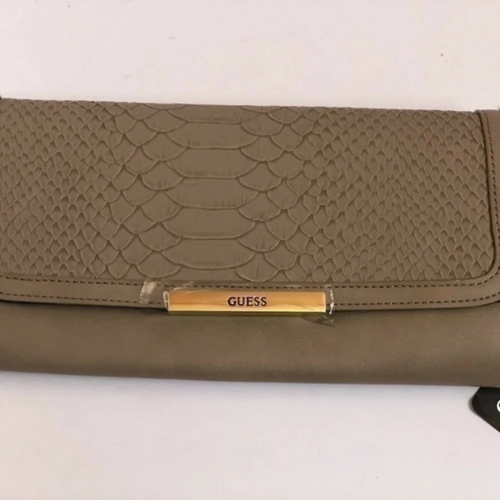 GUESS Clutch Wallet Purse Handbag Evening …